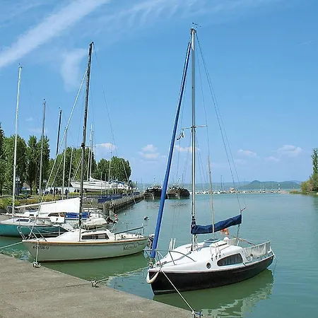 Legkondicionalt, Erkelyes Szoba, Privat Fuerdovel A Balatonon * Kőröshegy